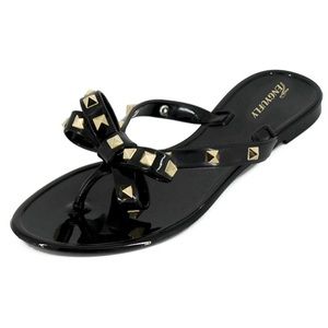 valentino flip flop dupes